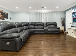94 Oak St, Bayonne, NJ 07002