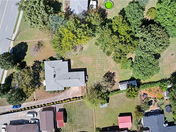 2nd image of 3304 Yanceyville St