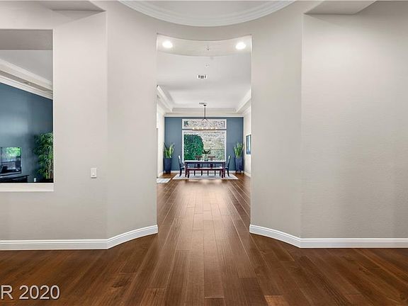 4th image of 20 Starbrook Dr
