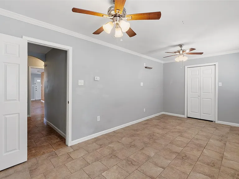 7000 Shannon Dr — Photo 24