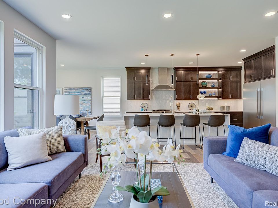 812 Irving Ave, photo 16