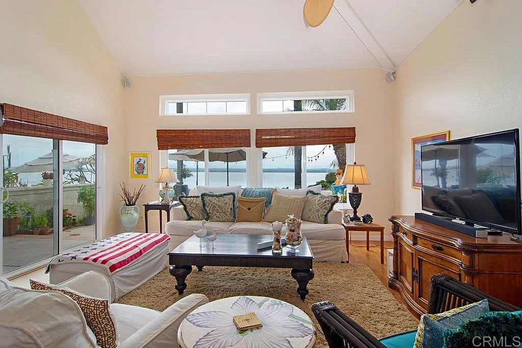 3 bed, 1969 sqft, $6,000 — Photo 3