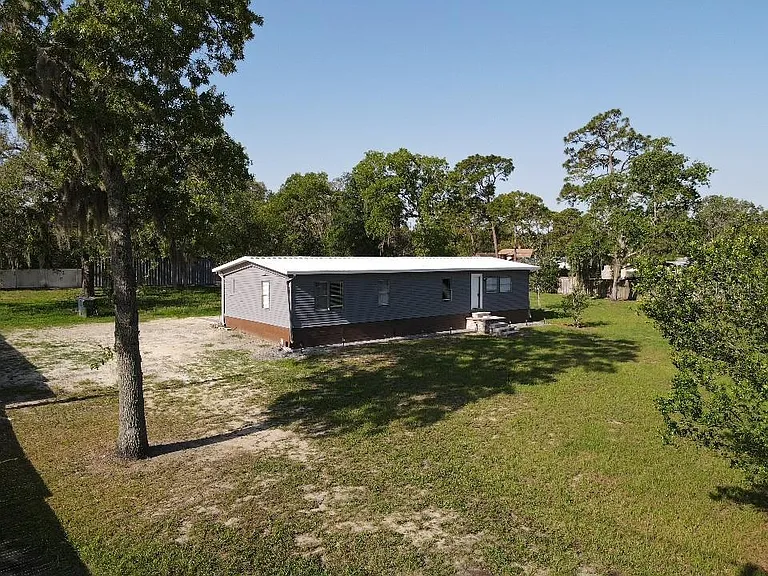 17524 Medley Ave — Photo 4