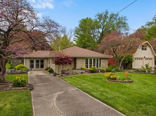 411 N Central St, Tolono, IL