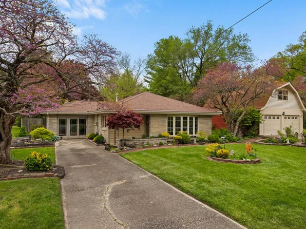 411 N Central St, Tolono, IL 61880