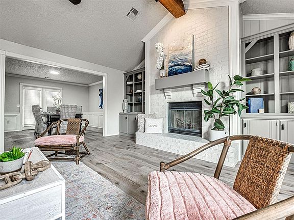 5th image of 2100 Summer Hollow Ln