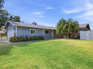 910 W Park Hills Dr, Kennewick, WA 99337