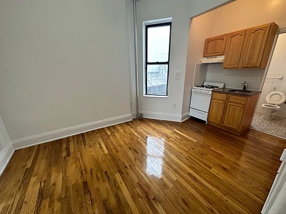 5th image of 79 Sullivan St APT 5D