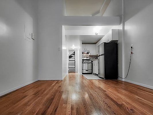 1st image of 310 E 93rd St APT 1E