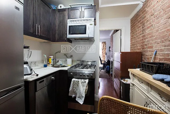 Rented by Miron Properties | media 18