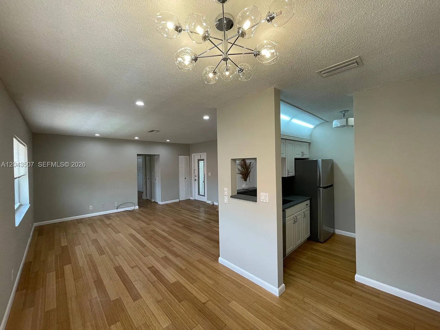 Lee Condominium Apts — Photo 1