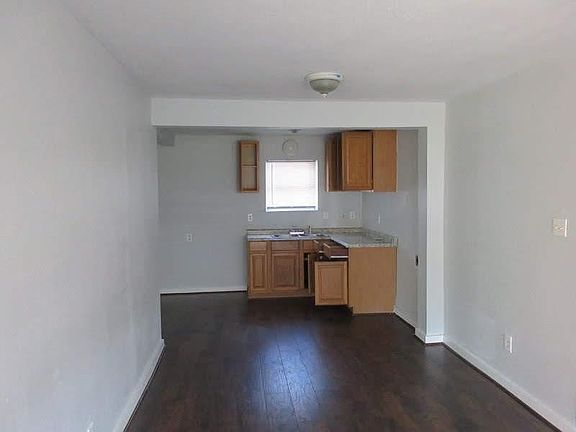 4th image of 1108 2nd Ave S