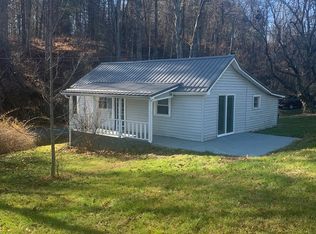 109 Vine St, Galax, VA 24333