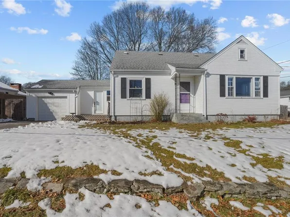 420 Minerva Ave, Cumberland, RI 02864