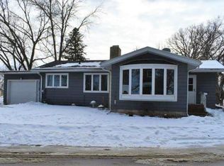 1315 Oak Beach Dr, Fairmont, MN 56031