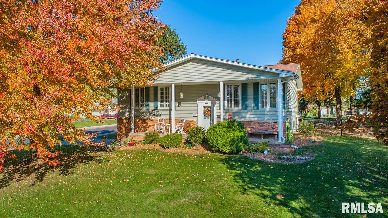 1713 W Kingsway Dr photo 1