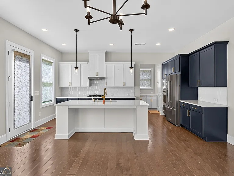 242 Tillman Pass — Photo 14