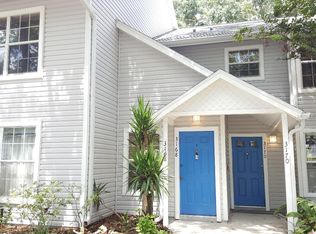 3168 Valley Oaks Dr, Tampa, FL 33618