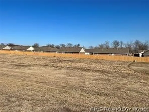 82 Highway, Vian, OK 74962