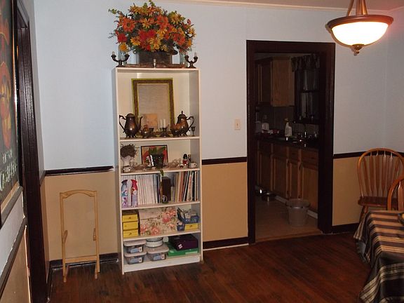 5th image of 2806 Holly St