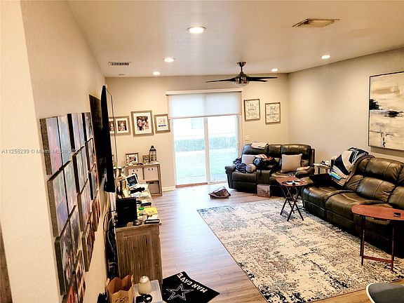 4th image of 655 NW 21st Ave #655