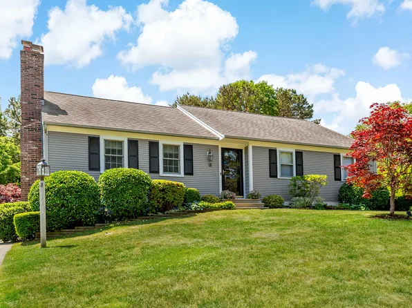 18 Tradewind Drive, Mashpee, MA 02649