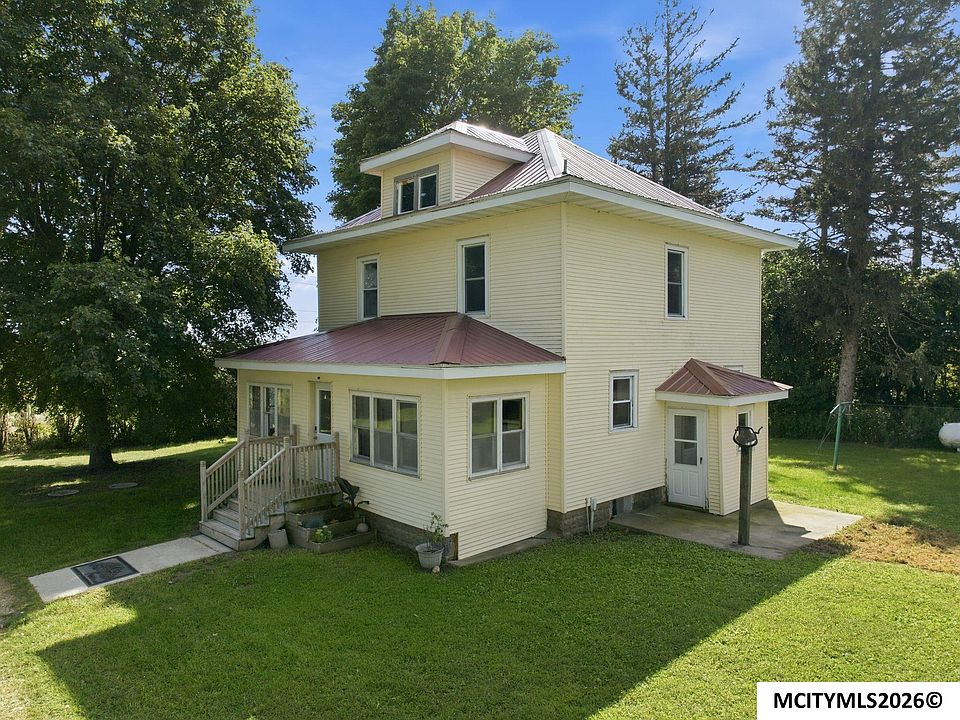 1st image of 4656 100th St