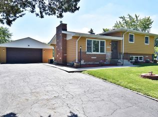 1921 Arlene Dr, Aurora, IL 60505