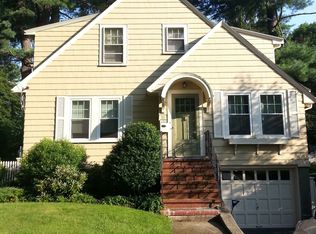 11 Russell Rd, Dedham, MA 02026