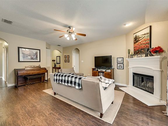 5th image of 1003 Breckenridge Dr