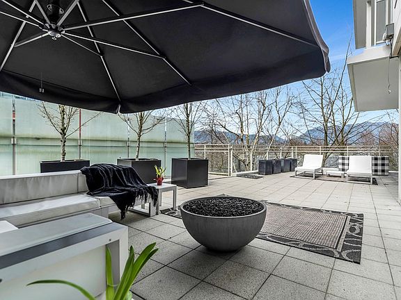 2nd image of 1139 Cordova St W #101