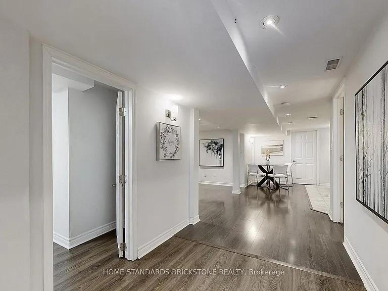 Janette St — Photo 14
