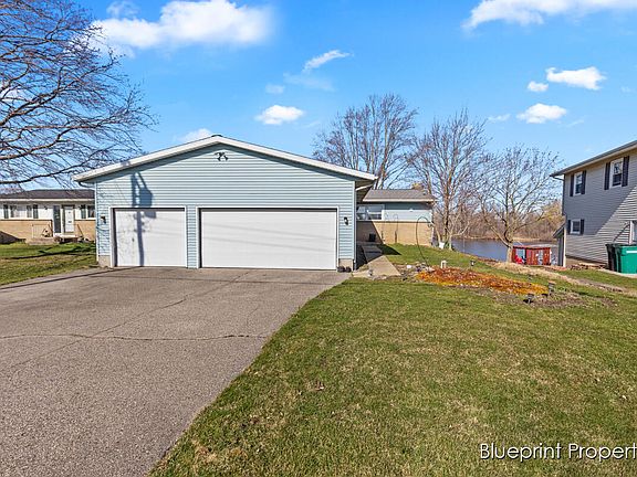 2nd image of 7715 N Noffke Dr