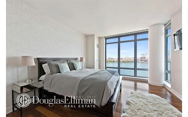 Rented by Douglas Elliman | media 17