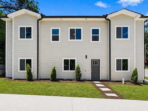 3rd image of 305 Fairburn Rd NW