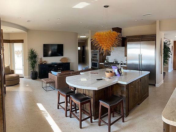 5th image of 152 Nob Hill Ln