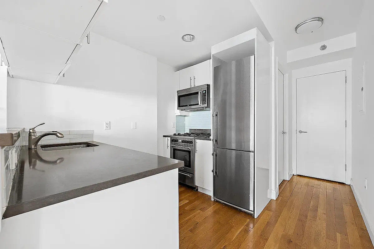 107 East 31st Street — Photo 4