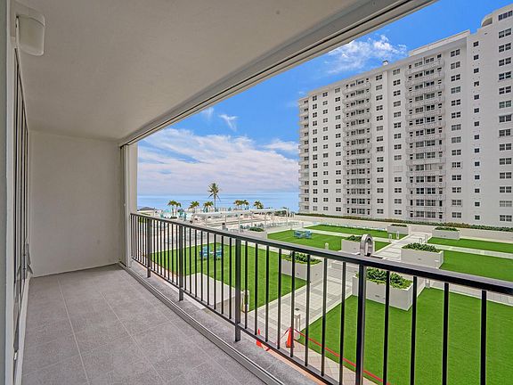 3rd image of 4280 Galt Ocean Drive #3H