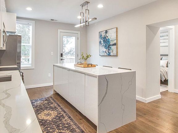 4th image of 1414 Pennsylvania Ave SE #1416