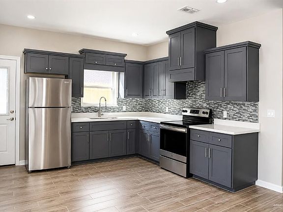 2nd image of 5808 Nightingale Ave #2