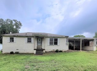 1014 McMillan St E, Talladega, AL 35160