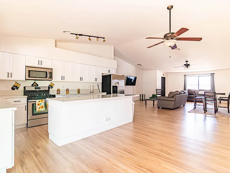 141 Arcola Ct — Photo 3