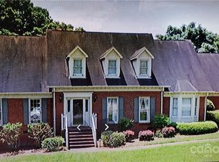 3520 Country Club Dr, Gastonia, NC 28056