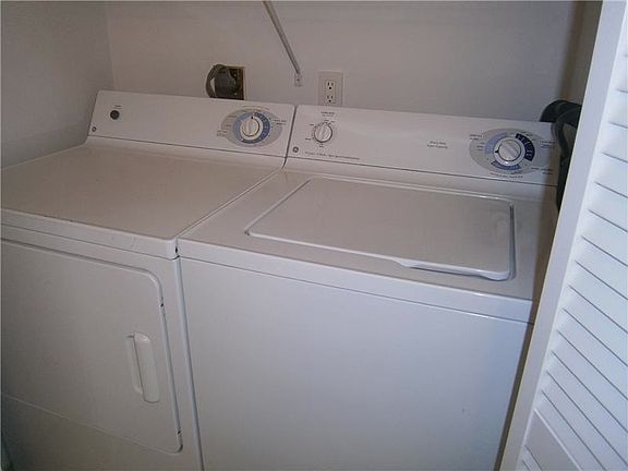 5th image of 3610 Yacht Club Dr APT 1502