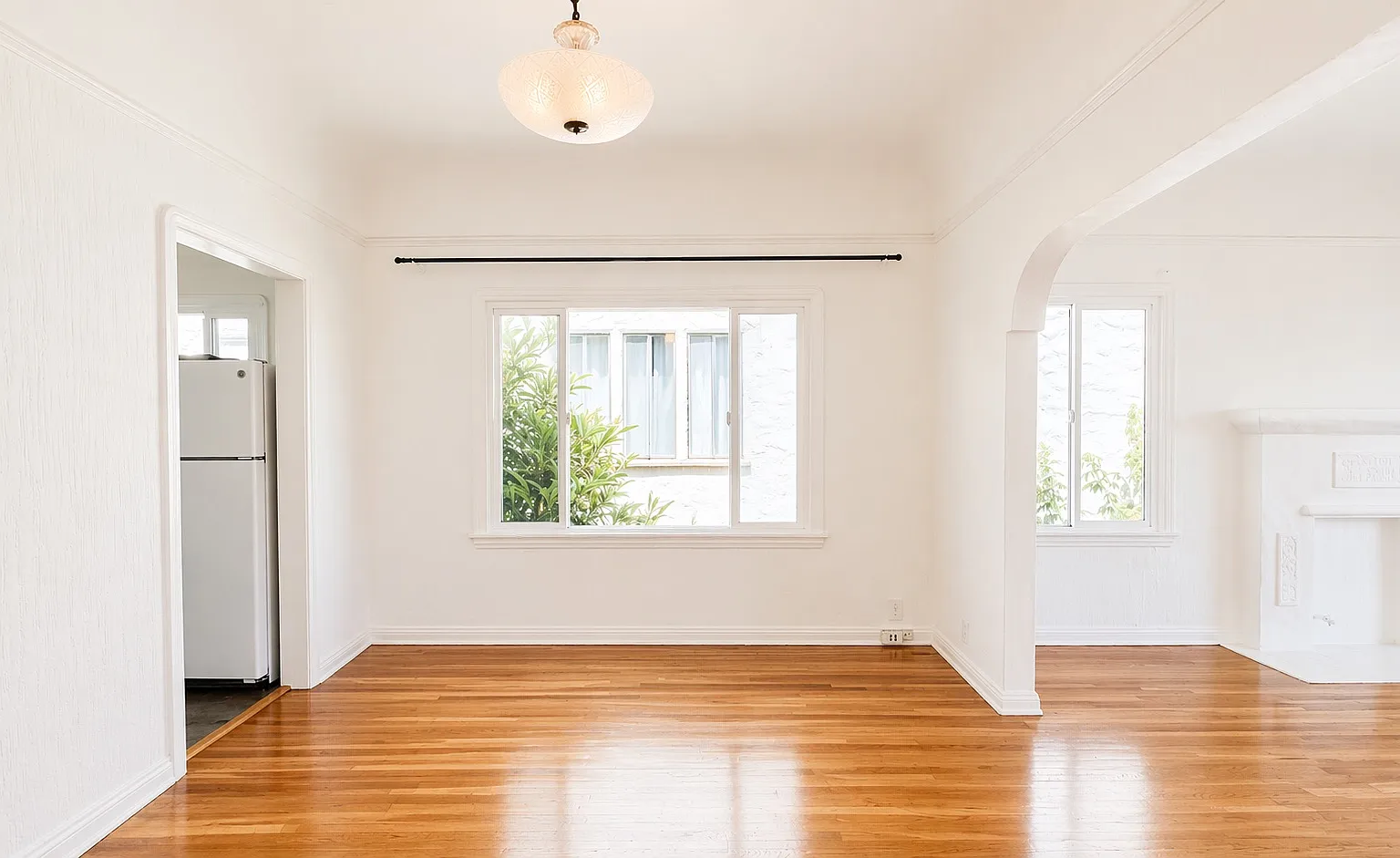 2 bed, 1250 sqft, $3,600 — Photo 3