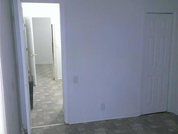 5th image of 139 Beech St APT 3L