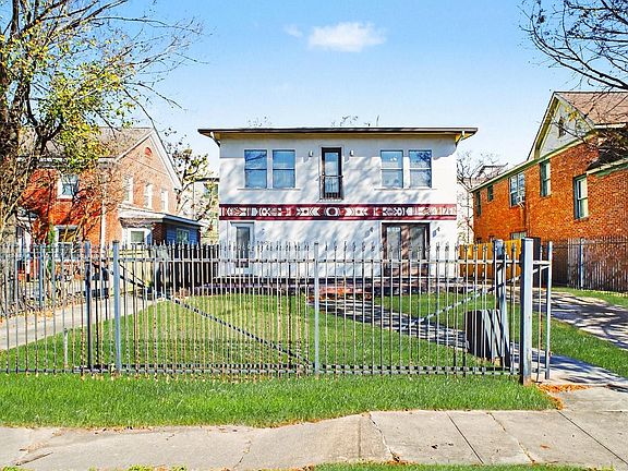 2nd image of 2005 Wentworth St