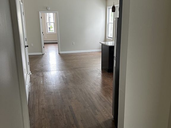 5th image of 189-191 Ivy St #2L