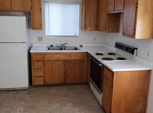 3139 West St, Redding, CA 96001