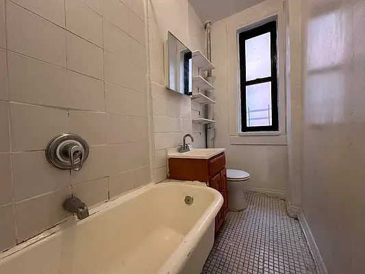 Rented by Coda Real Estate NYC | media 23